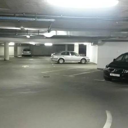Old Town Central With Parking Pula